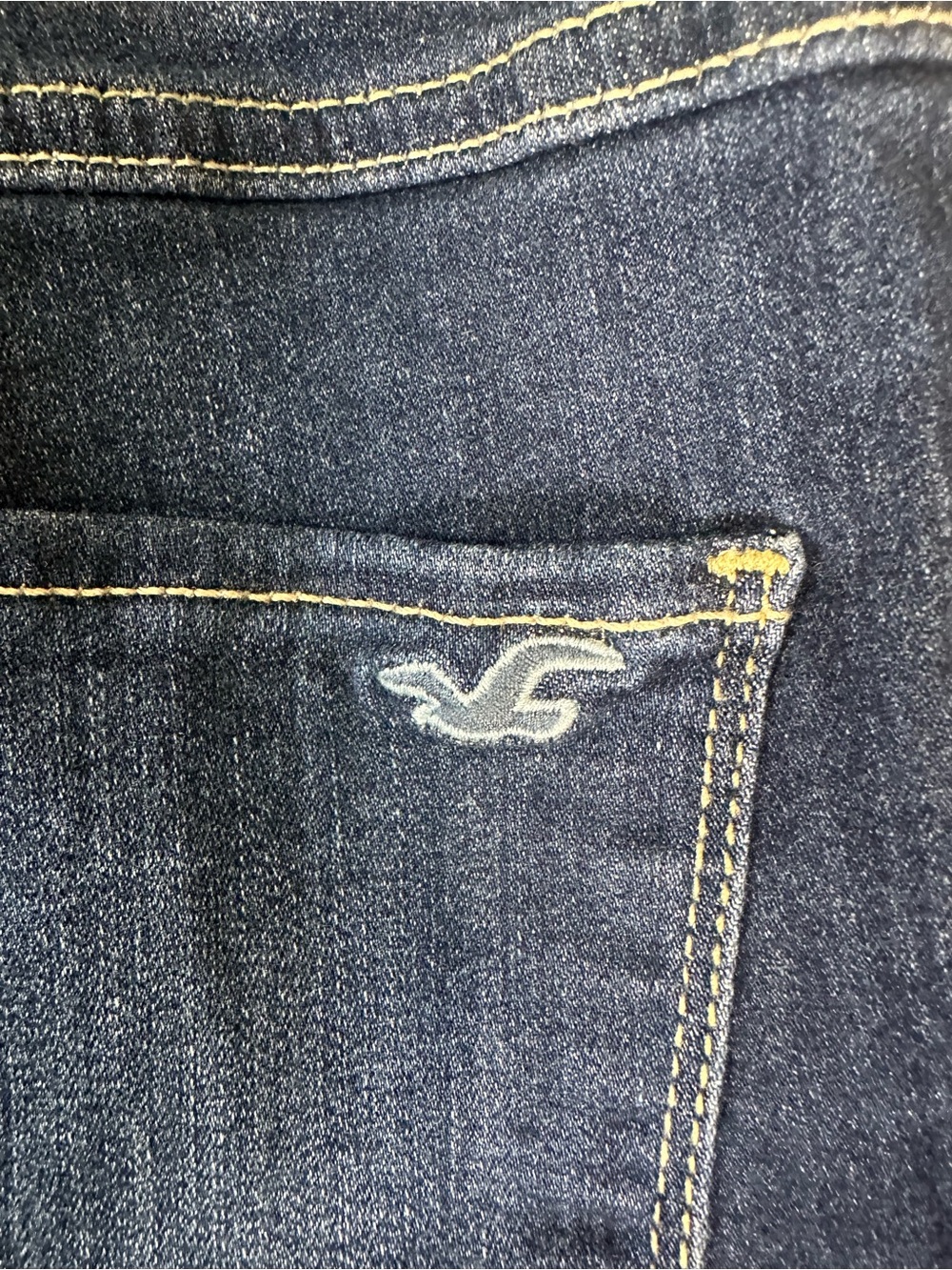 Hollister High-Rise Jeggings in Dark Indigo with Distressing - Picture 6 of 6